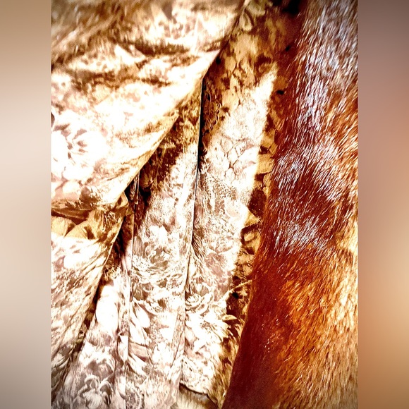 Vintage Fox fur full length coat. EUC, made in Montreal. Fits like a medium - Picture 8 of 8